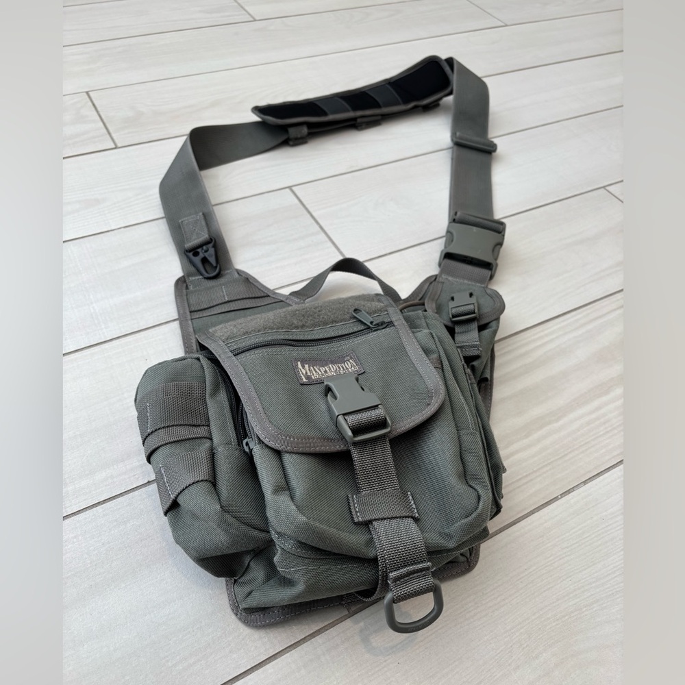 NWOT Maxpedition Jumbo Versipack in “Multi” Green color